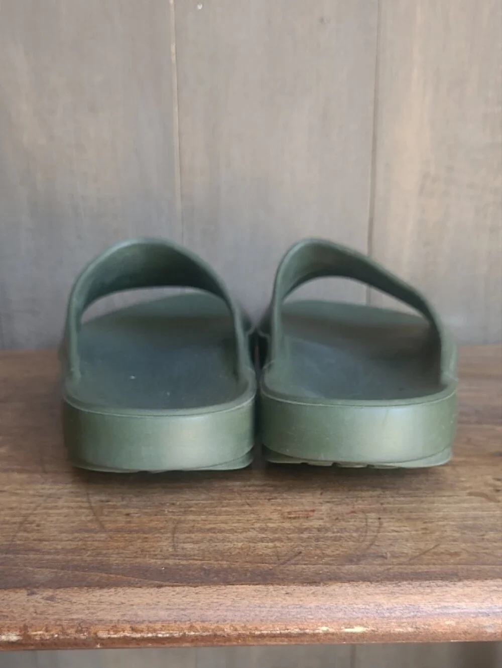OOFOS Ooahh Sport Recovery Sandal Unisex Men sz 8 Women sz 10 Olive Green Slide